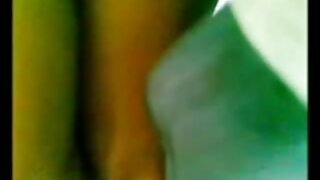 گندے کمرے میں دو بوس ...