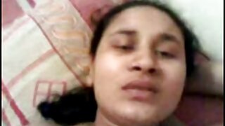 پتلی ہلکے بالوں والا ...